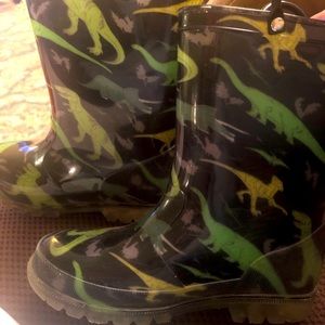 Rain boots boys size 12